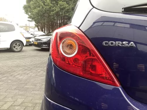 Achterlicht links-8436096