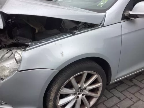 Scherm links-voor-8439825