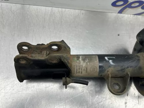 Schokdemperpoot links-voor-8439647