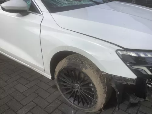 Scherm rechts-voor-8449691