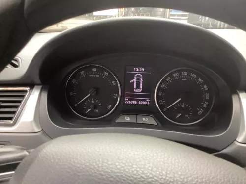 Kilometerteller KM-8422639