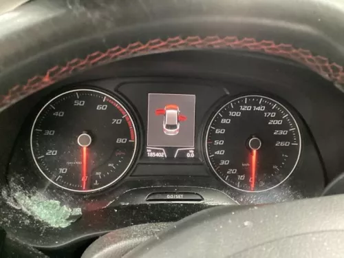 Kilometerteller KM-8233306