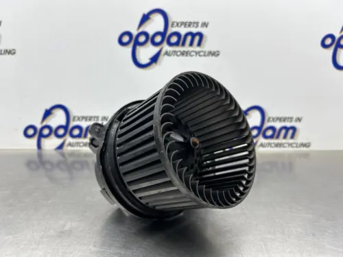 Kachel Ventilatiemotor-8368769