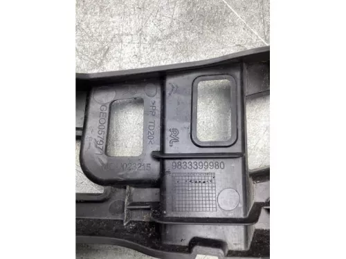 Bumperframe achter-7924297 (17577986)