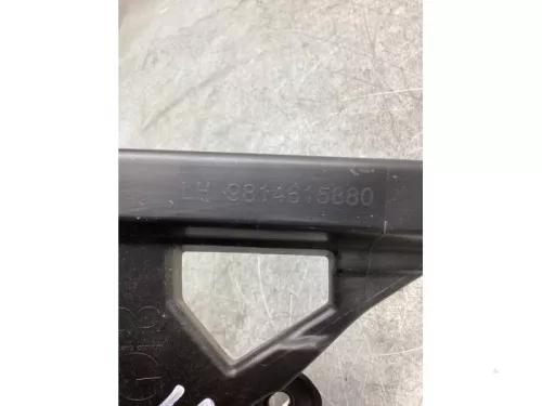 Bumperframe achter-5641287 (19505929)