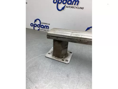 Bumperframe voor-8179213
