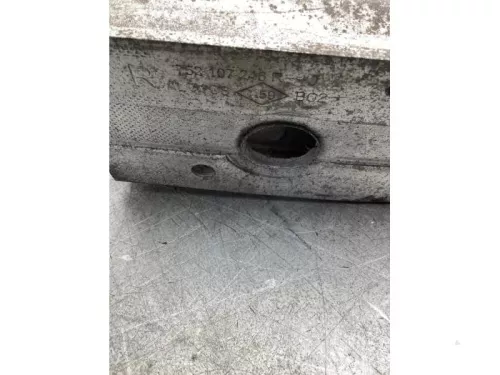 Bumperframe voor-8272279 (22086518)