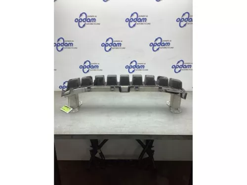 Bumperframe voor-8202833