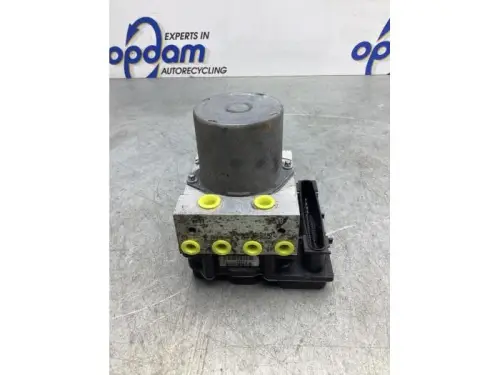 ABS Pomp-7855817