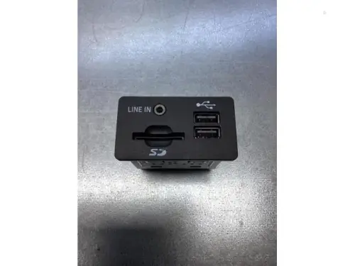 AUX/USB aansluiting-7043403