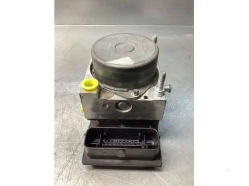 ABS Pomp-7866142