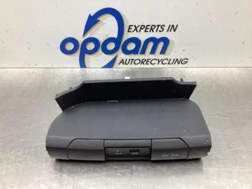 AUX/USB aansluiting-8056784