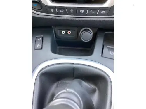 AUX/USB aansluiting-8081229