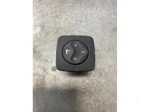 Bediening boordcomputer-7926020