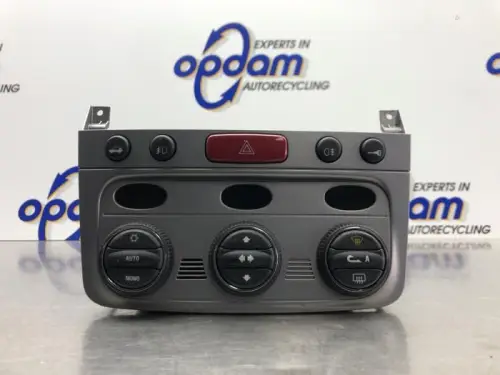 Kachel Bedieningspaneel-8184844
