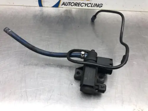 Vacuum ventiel-8046853