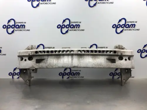 Bumperframe voor-8211680