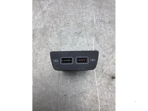 AUX/USB aansluiting-8223764