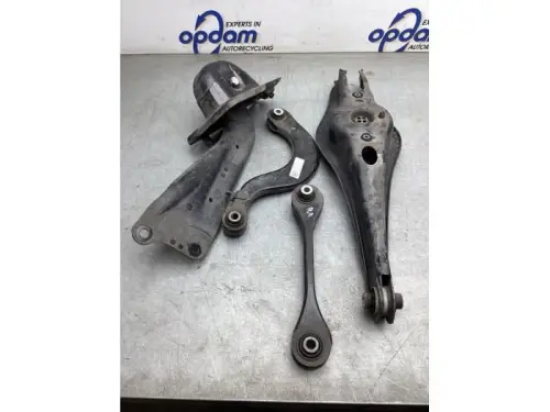 Draagarm rechts-achter-8251609