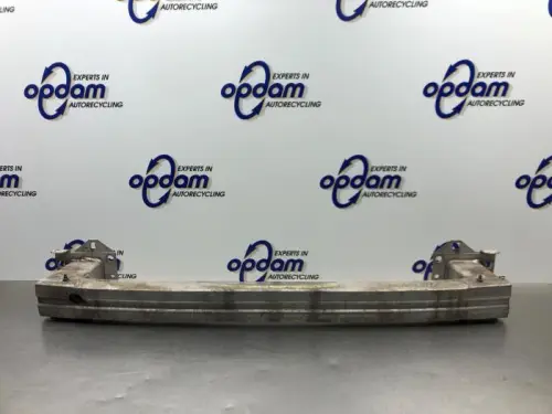 Bumperframe voor-8146887
