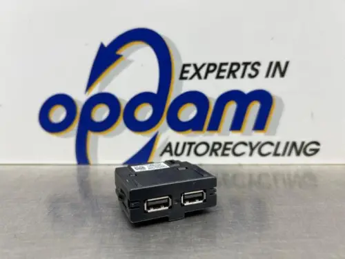AUX/USB aansluiting-8049452