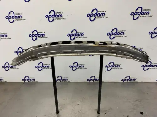 Bumperframe voor-8284167