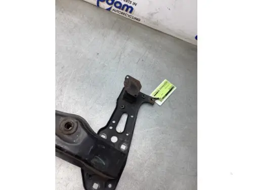 Bumperframe voor-8334594