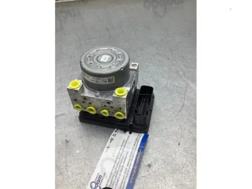 ABS Pomp-8144552