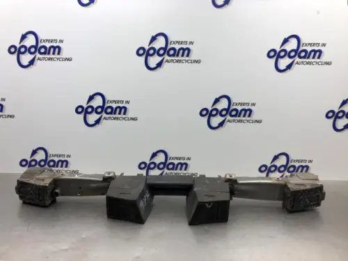 Bumperframe voor-8175869
