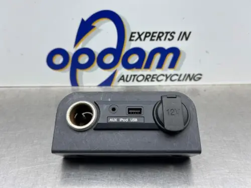 AUX/USB aansluiting-8259267