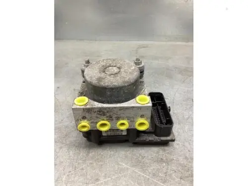 ABS Pomp-8208380