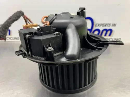 Kachel Ventilatiemotor-8203786