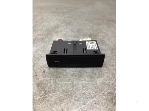 AUX/USB aansluiting-8227175