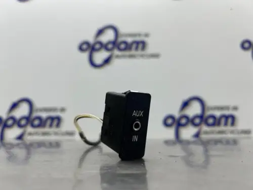 AUX/USB aansluiting-8263408