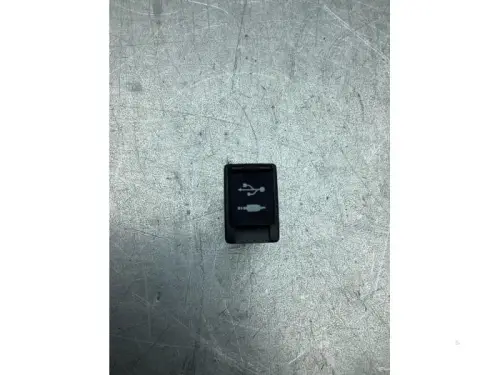AUX/USB aansluiting-8133513