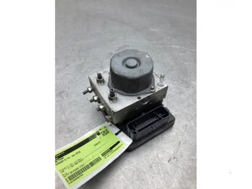 ABS Pomp-8339376