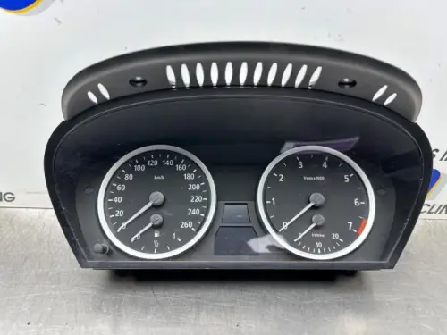 Kilometerteller KM-8332957
