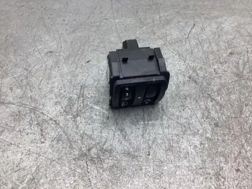Schakelaar Koplamp Ihv-8236878