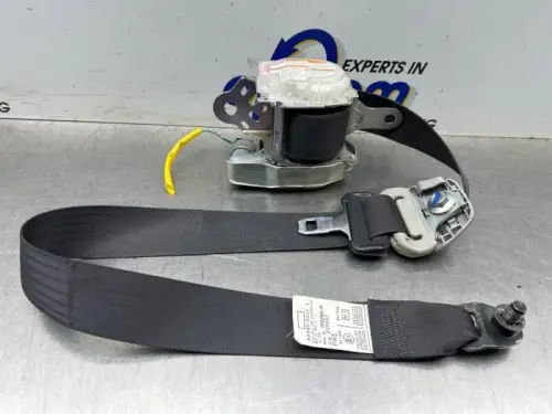 Veiligheidsgordel links-voor-8398361