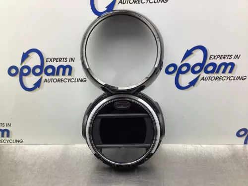 Display Interieur-7845411 (13405966)
