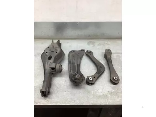 Draagarm rechts-achter-8243870