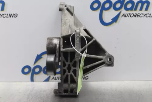 Dynamosteun onder-7860089