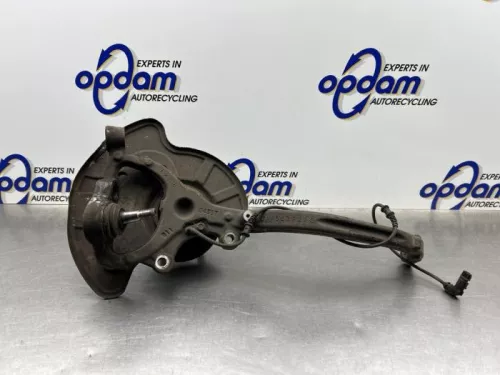 Fusee rechts-voor-8301318