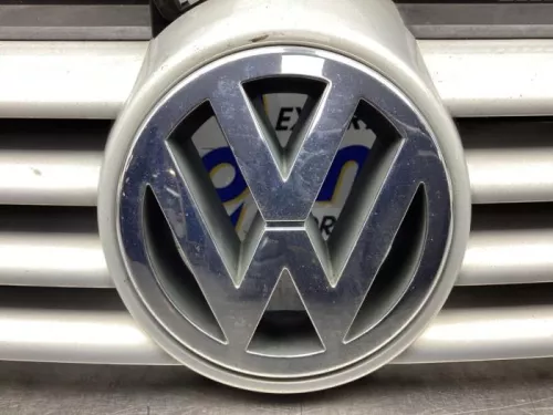 Grille-7978038 (17985215)