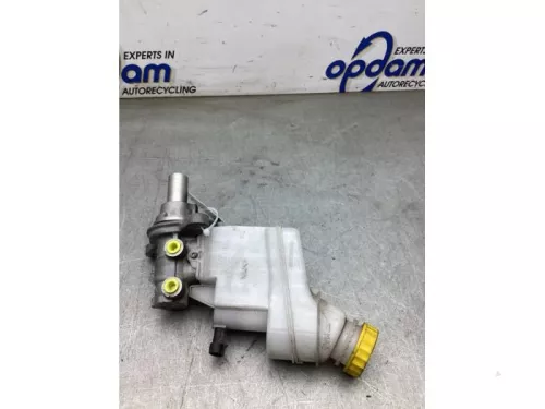 Hoofdremcilinder-8202833