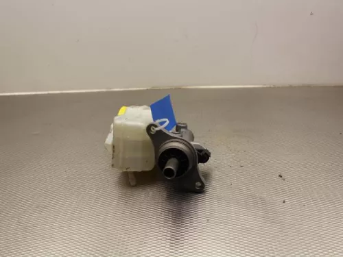 Hoofdremcilinder-7887847