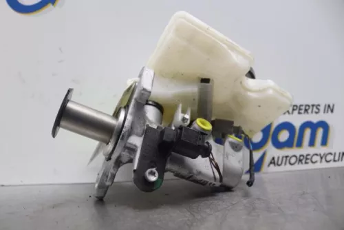 Hoofdremcilinder-7582883