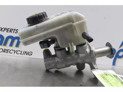 Hoofdremcilinder-7853335