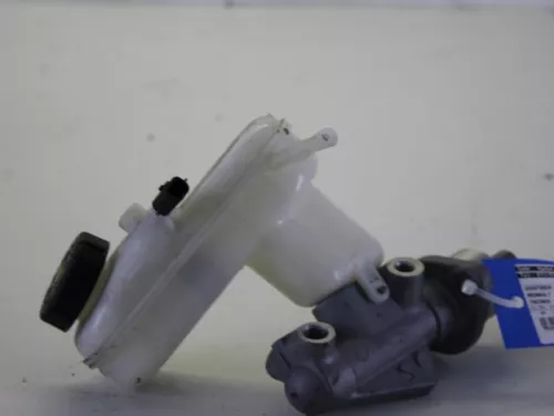 Hoofdremcilinder-7581061