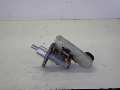 Hoofdremcilinder-7882389